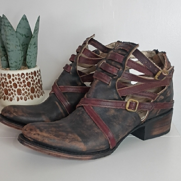 freebird Shoes - Freebird by Steven Size 7 Brown Distressed Leather Ankle Boots Western Boho